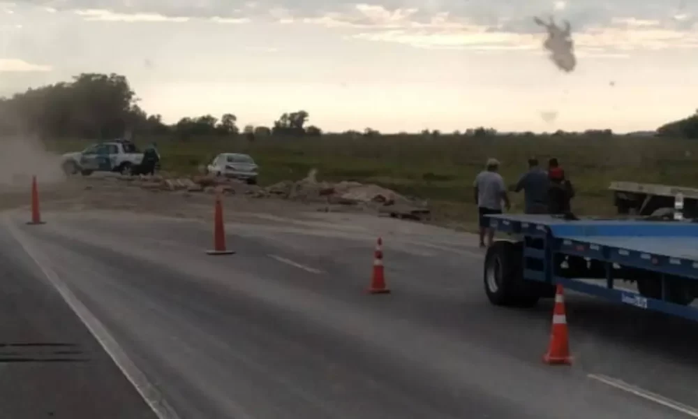 Volcó un camión en Ruta 3 a la altura de Pardo – Infoolavarria